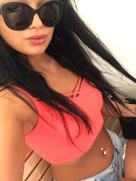 Levazim Genç ve Dinamik Üniversiteli Escort Bayan Bianca
